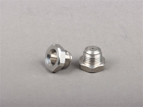 High pressure needle nozzle