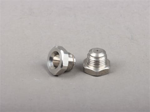 High pressure needle nozzle